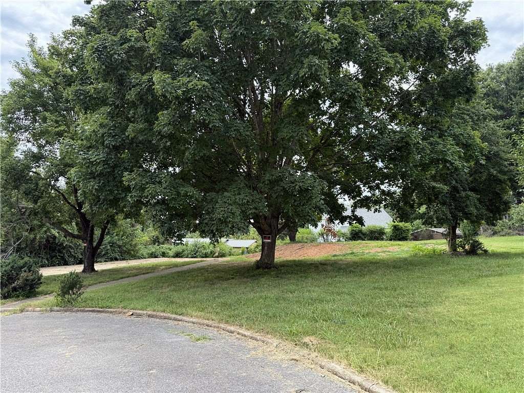 0.75 Acres of Residential Land for Sale in Harrison, Arkansas