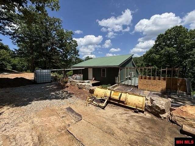 15.7 Acres of Land with Home for Sale in Yellville, Arkansas