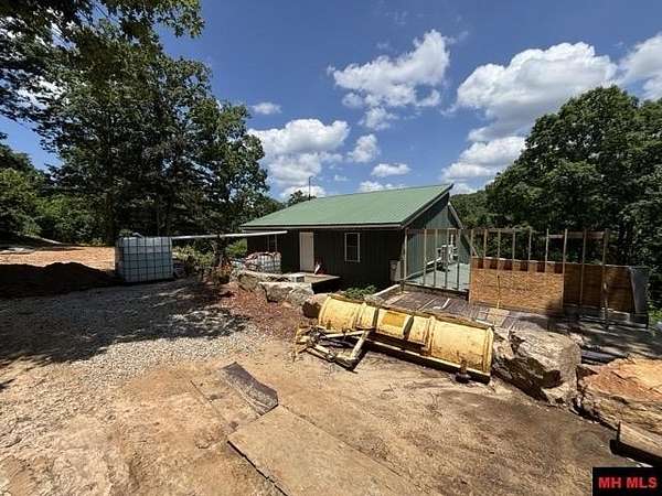 15.7 Acres of Land with Home for Sale in Yellville, Arkansas