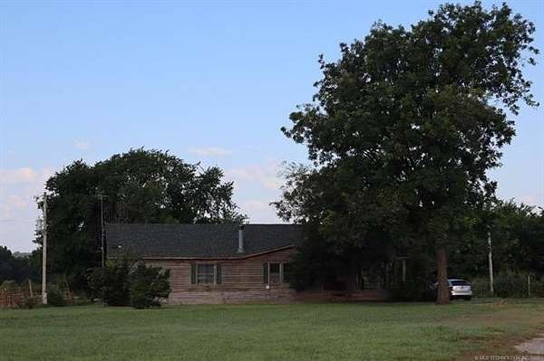 10 Acres of Land with Home for Sale in Sapulpa, Oklahoma