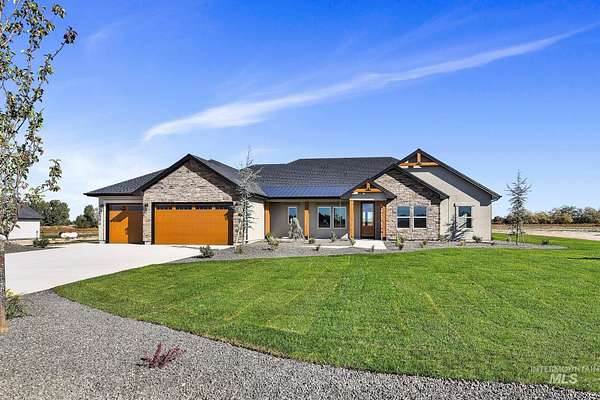 2 Acres of Land with Home for Sale in Caldwell, Idaho