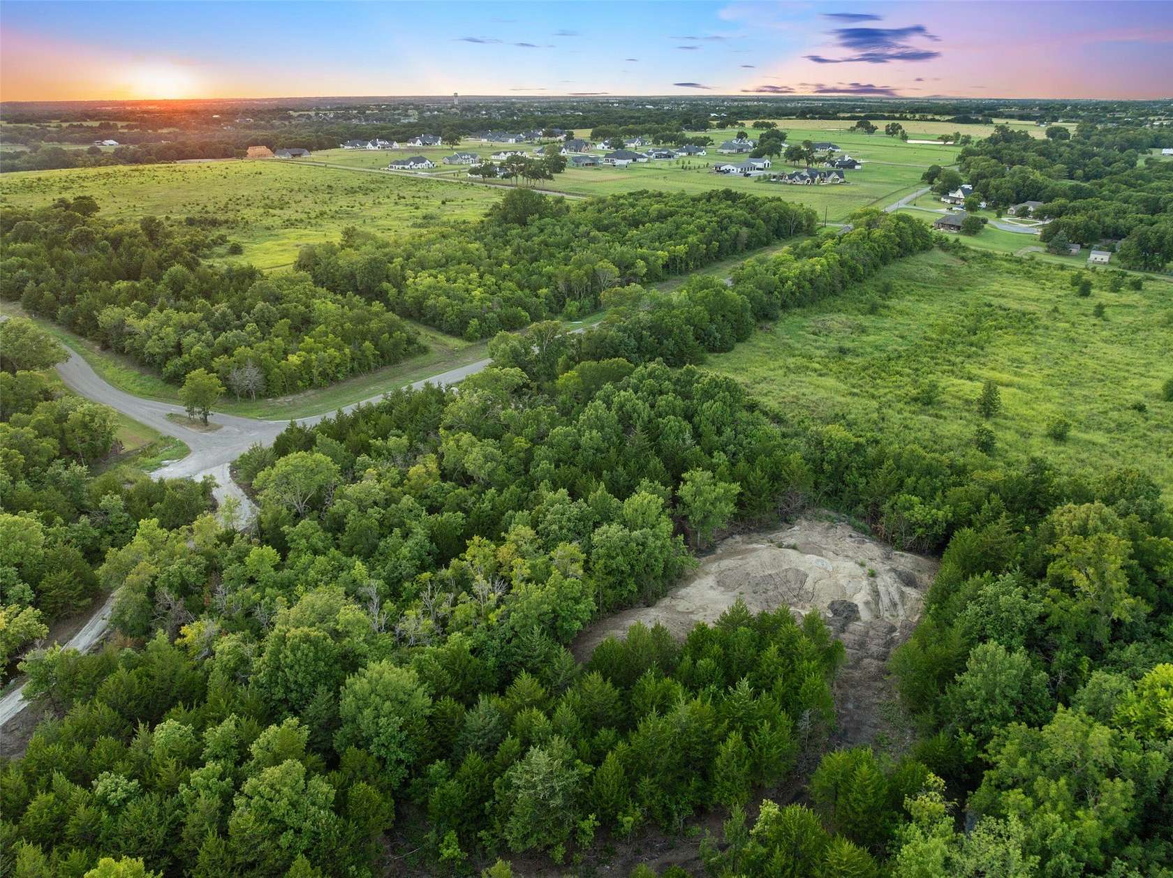 5.44 Acres of Residential Land for Sale in Van Alstyne, Texas