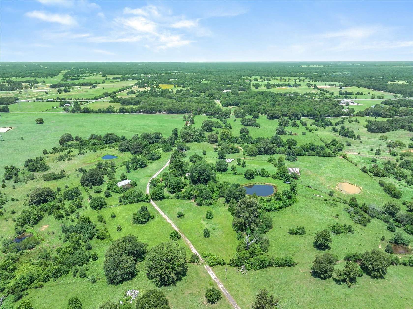 323 Acres of Land for Sale in Edgewood, Texas