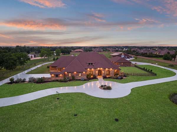 10 Acres of Recreational Land with Home for Sale in Cypress, Texas