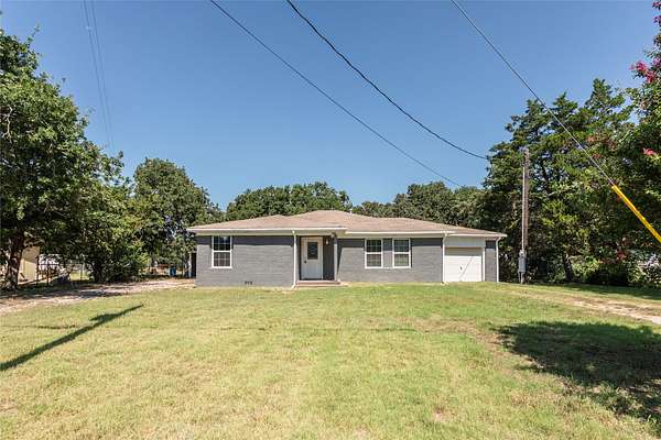 1.52 Acres of Land with Home for Sale in Bowie, Texas