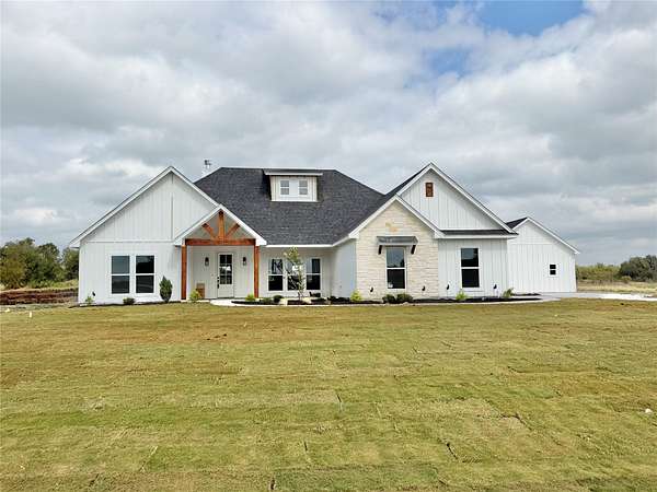 1.82 Acres of Land with Home for Sale in Weatherford, Texas