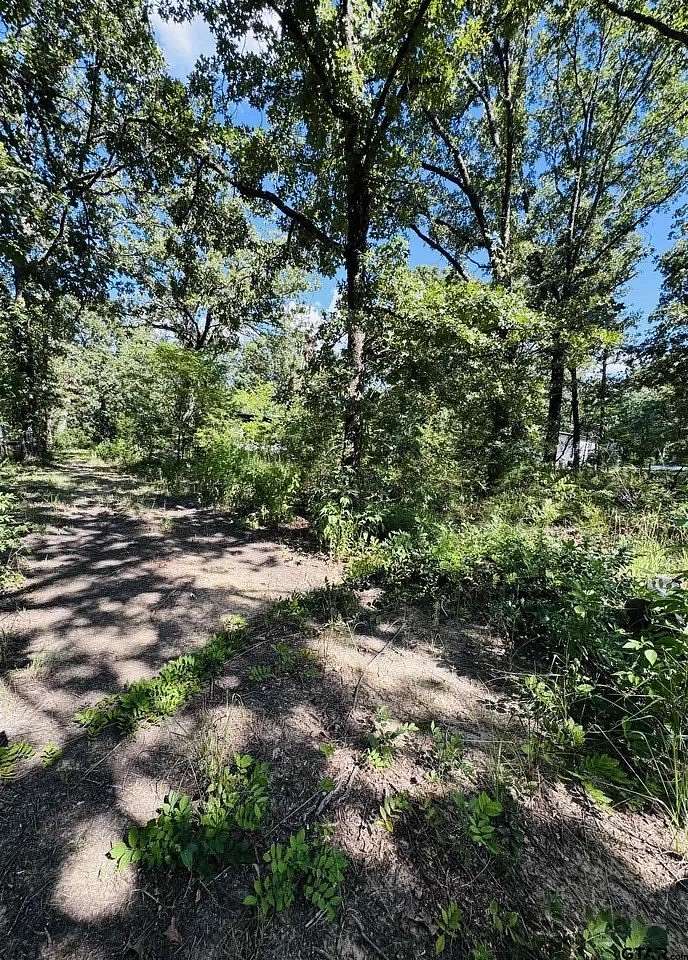 2.5 Acres of Residential Land for Sale in Grand Saline, Texas