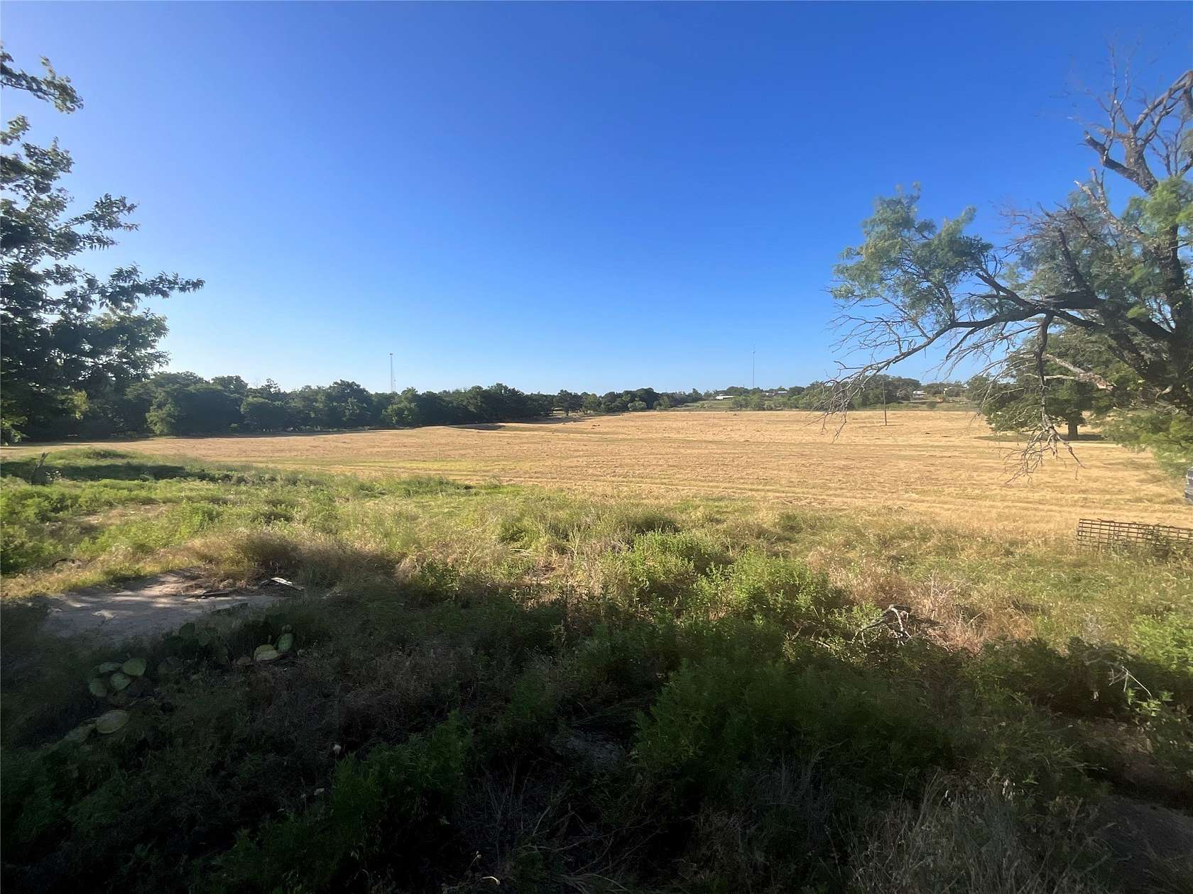 16.3 Acres of Land for Sale in Hamilton, Texas