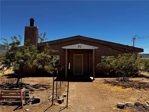 2.84 Acres of Land with Home for Sale in Golden Valley, Arizona