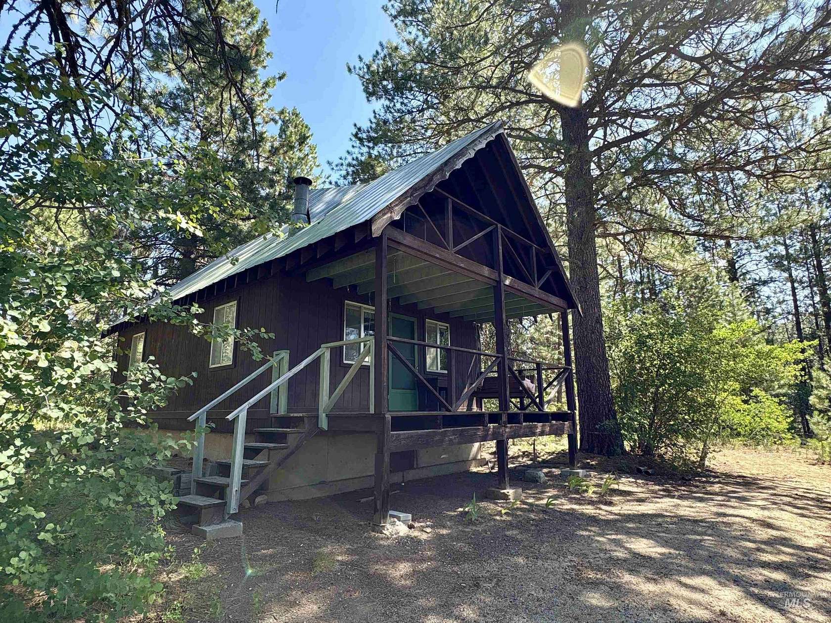 9.83 Acres of Land with Home for Sale in Prairie, Idaho