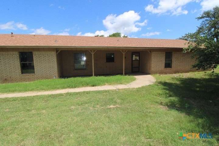25 Acres of Land with Home for Sale in Jonesboro, Texas