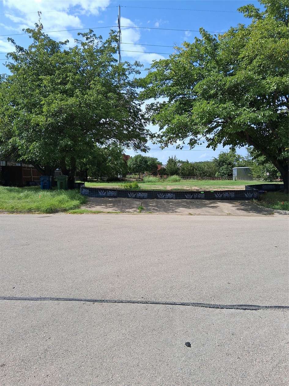 0.18 Acres of Residential Land for Sale in Grapevine, Texas