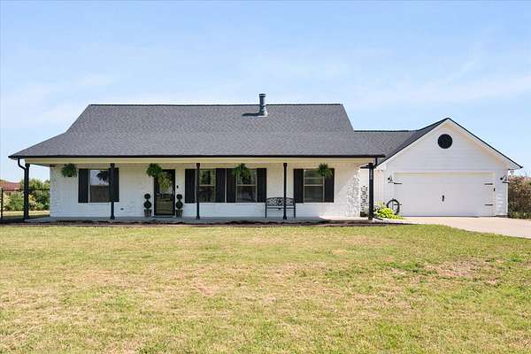 1.52 Acres of Land with Home for Sale in Waxahachie, Texas
