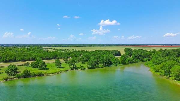 5.9 Acres of Mixed-Use Land for Sale in Kerens, Texas