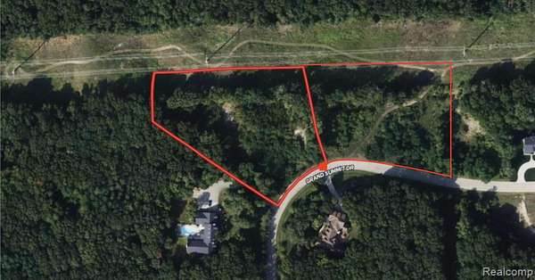 5.14 Acres of Land for Sale in Fenton, Michigan