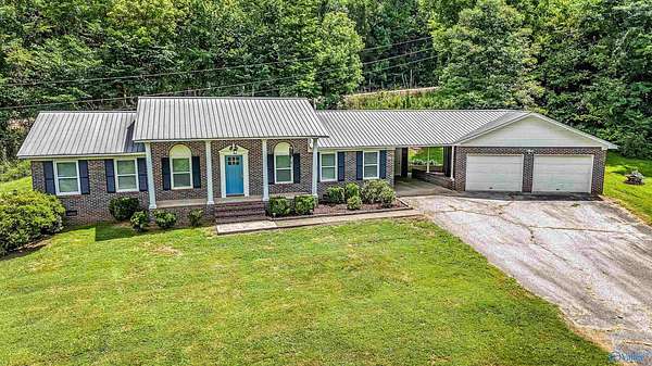 1.53 Acres of Land with Home for Sale in Princeton, Alabama