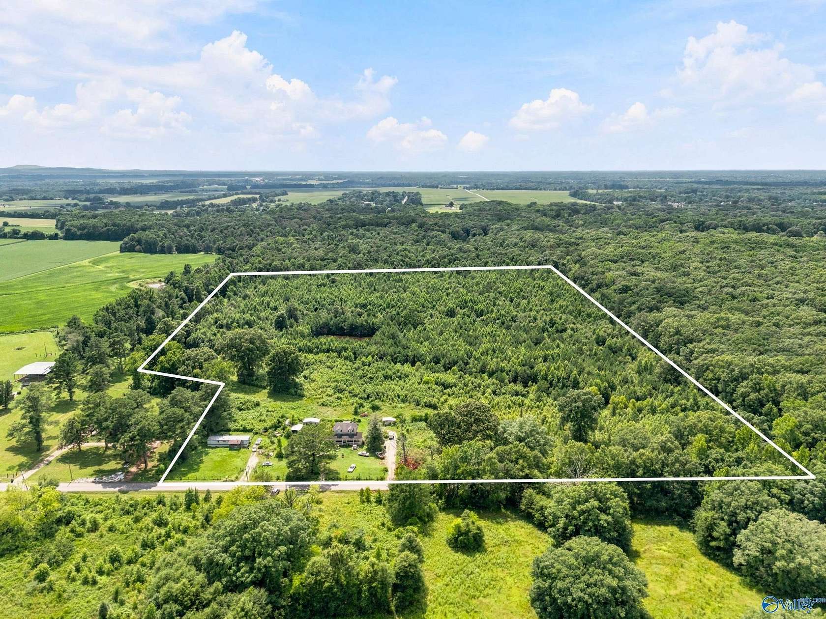 29 Acres of Recreational Land for Sale in Hazel Green, Alabama