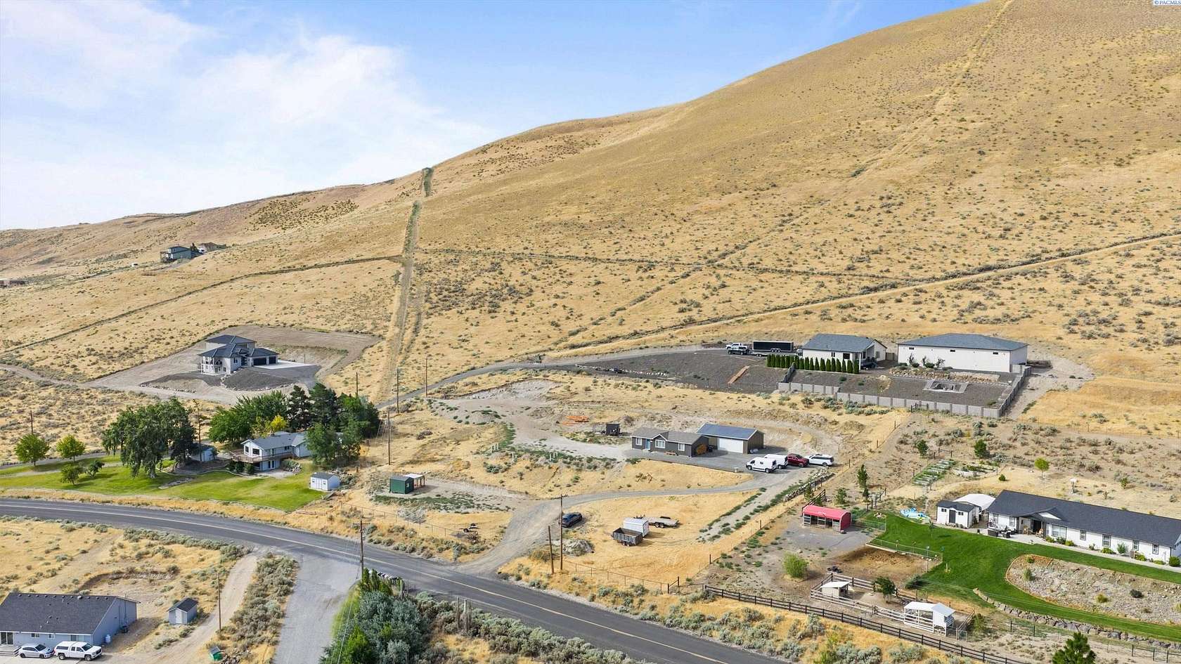 2.36 Acres of Land with Home for Sale in Benton City, Washington