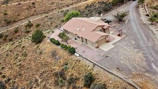 15.7 Acres of Land with Home for Sale in Globe, Arizona