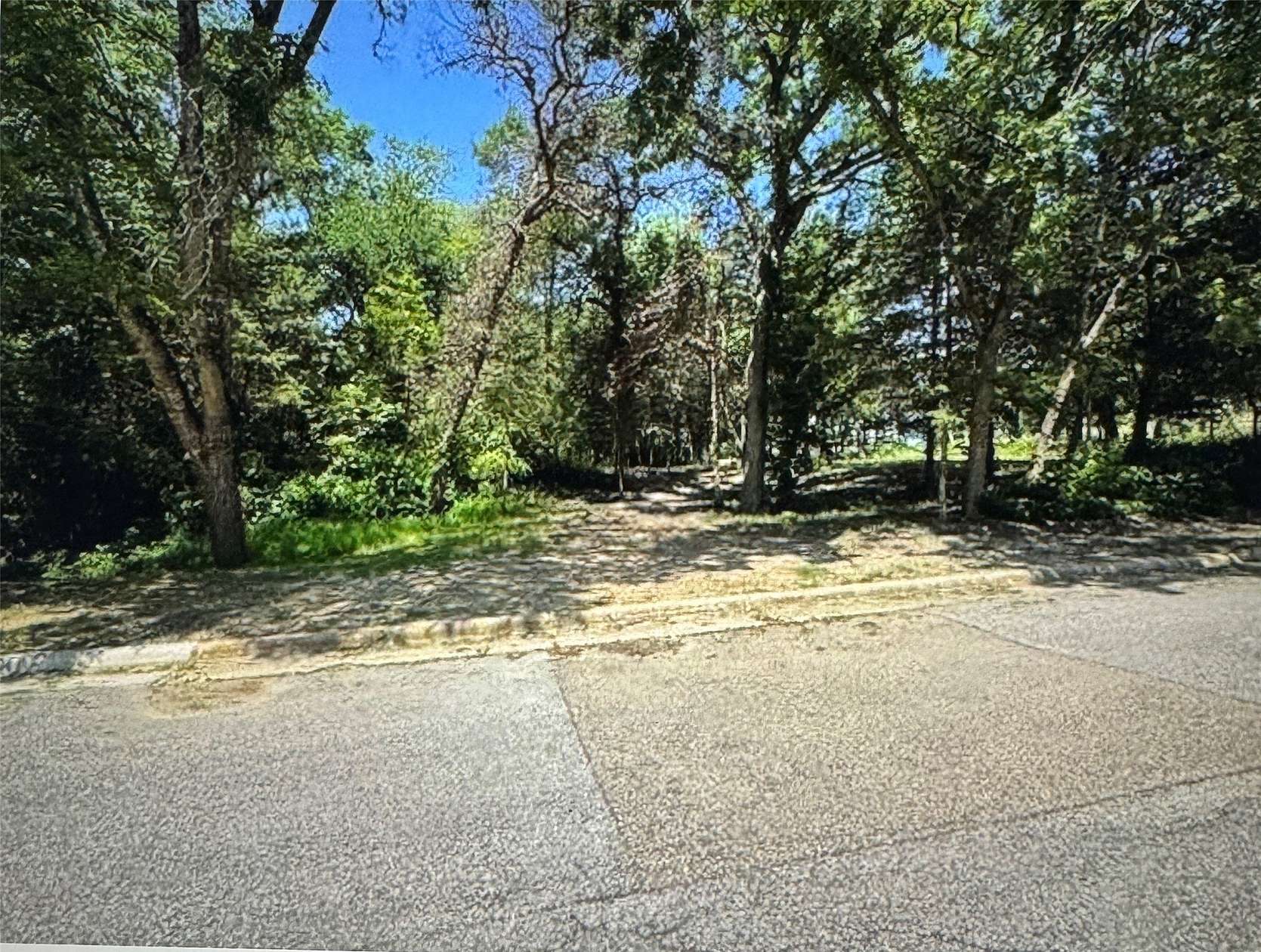 1.6 Acres of Residential Land for Sale in Cedar Hill, Texas