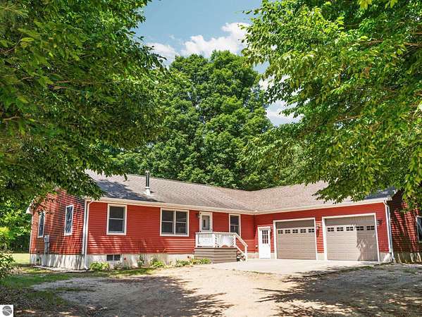 11 Acres of Recreational Land with Home for Sale in Cadillac, Michigan