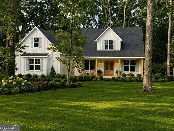 1.6 Acres of Land with Home for Sale in Moreland, Georgia