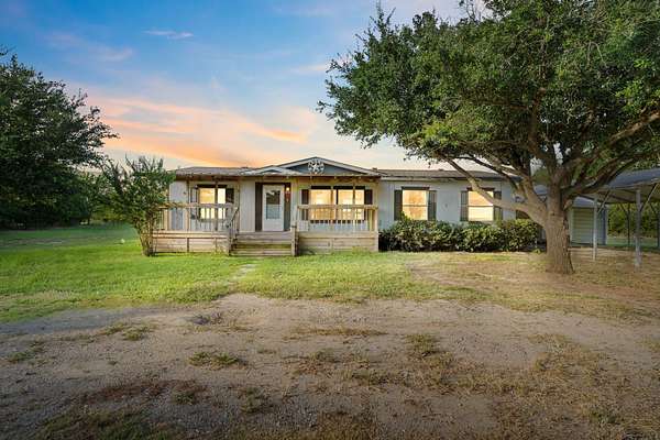 2 Acres of Land with Home for Sale in Quinlan, Texas
