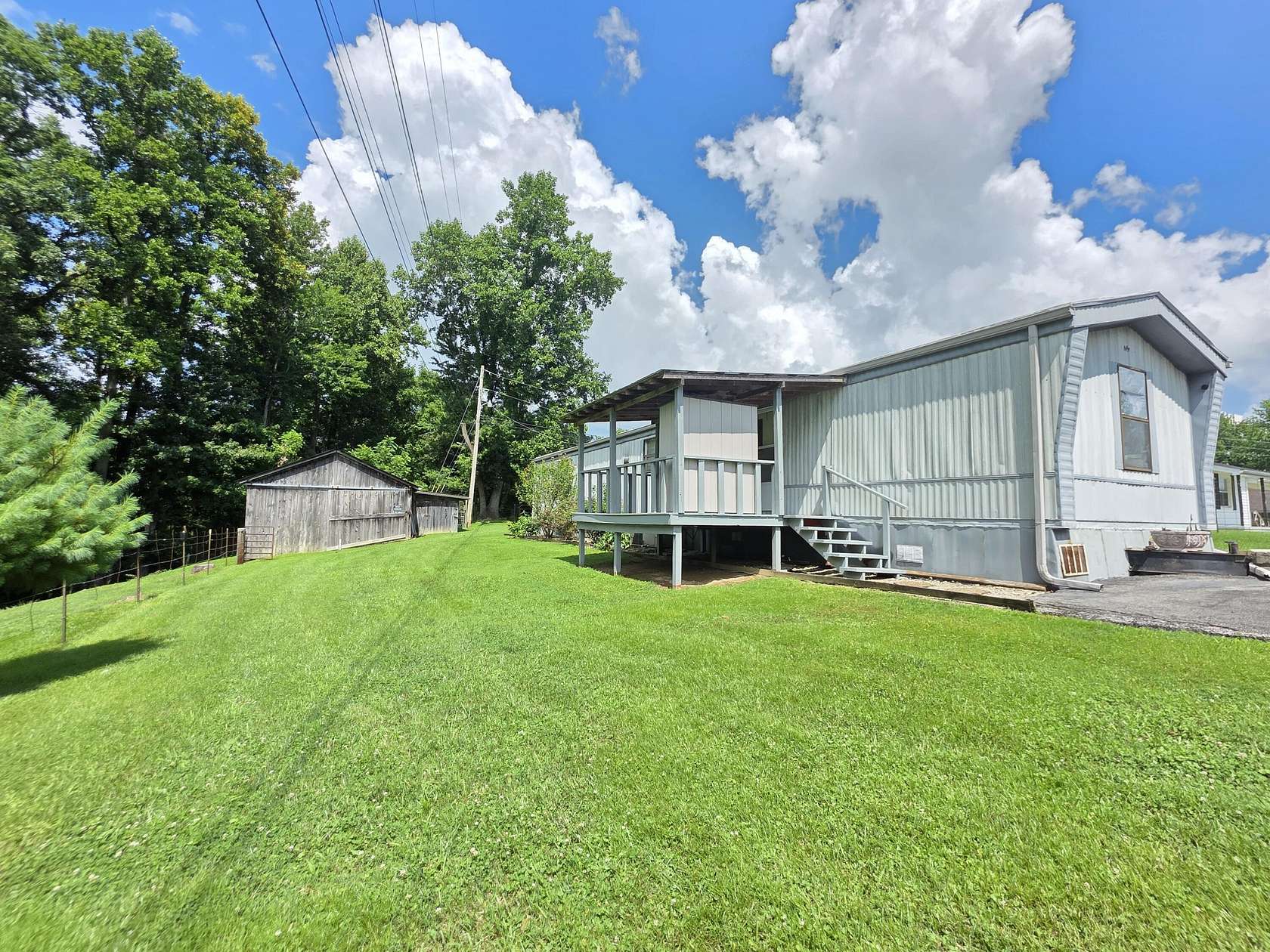 2.7 Acres of Land with Home for Sale in London, Kentucky