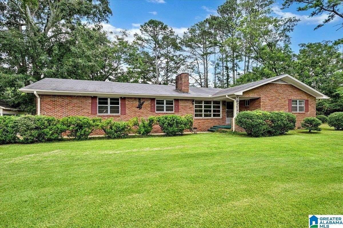 2.6 Acres of Land with Home for Sale in Decatur, Alabama