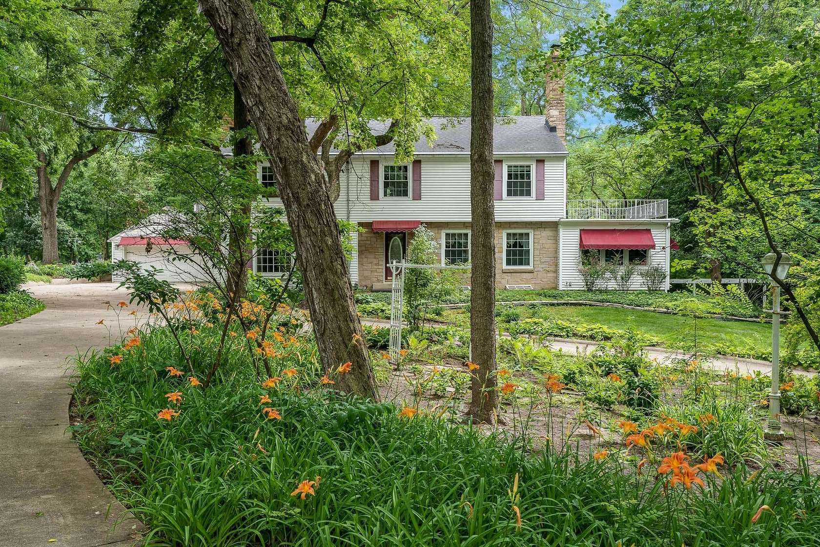 2 Acres of Land with Home for Sale in Rockford, Illinois