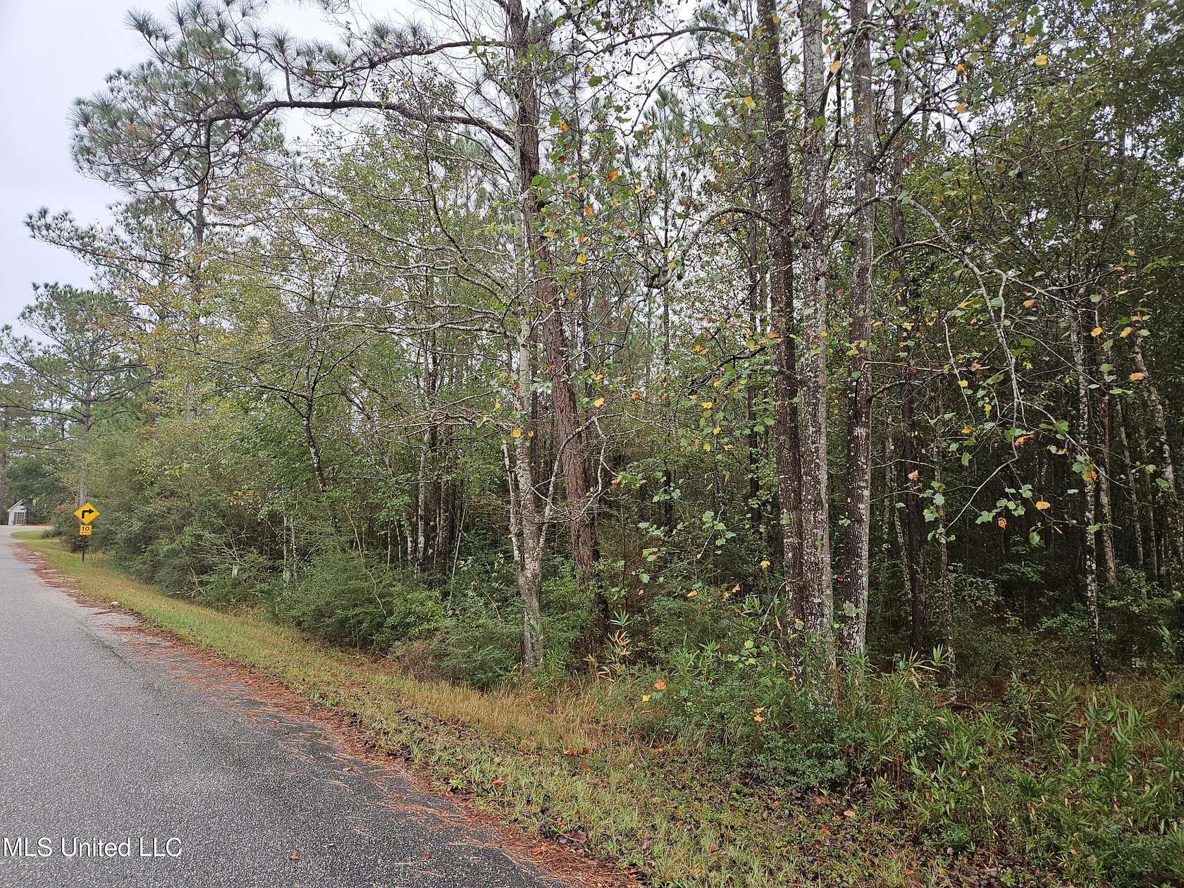 0.98 Acres of Residential Land for Sale in Pass Christian, Mississippi