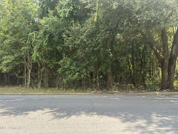 5.57 Acres of Land for Sale in Pascagoula, Mississippi