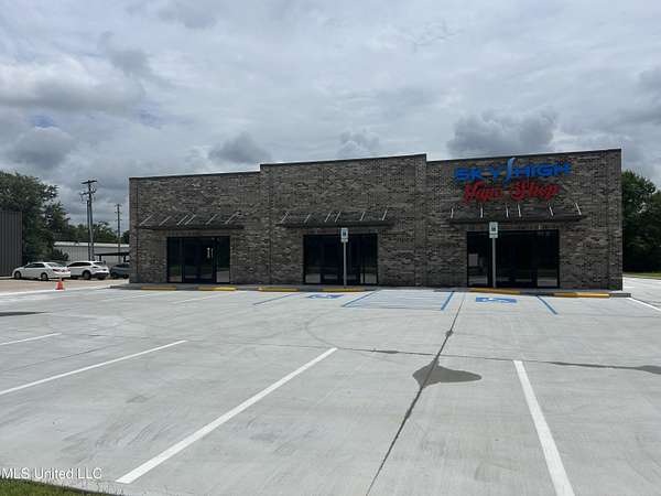2 Acres of Improved Commercial Land for Sale in Biloxi, Mississippi