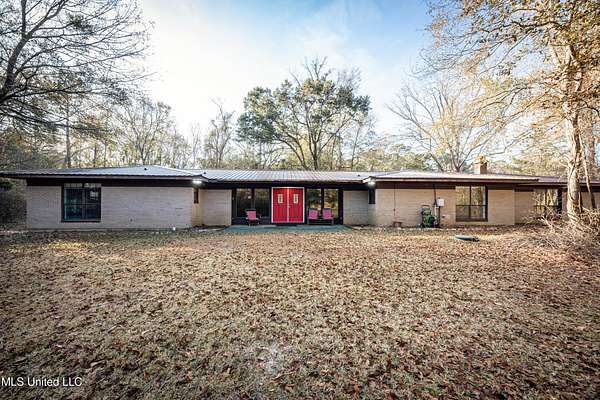 4 Acres of Land with Home for Sale in Ocean Springs, Mississippi