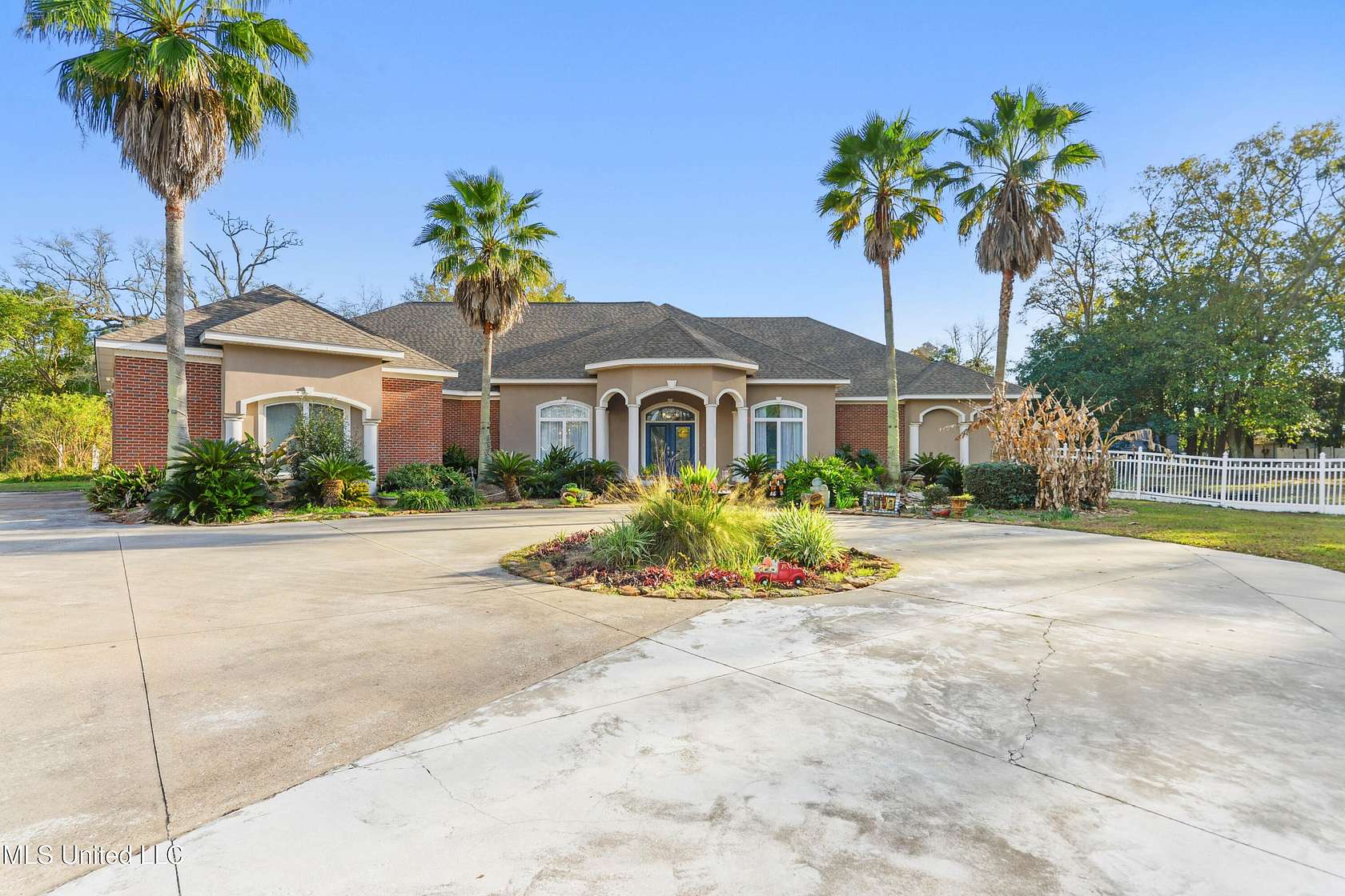 2 Acres of Land with Home for Sale in Pascagoula, Mississippi