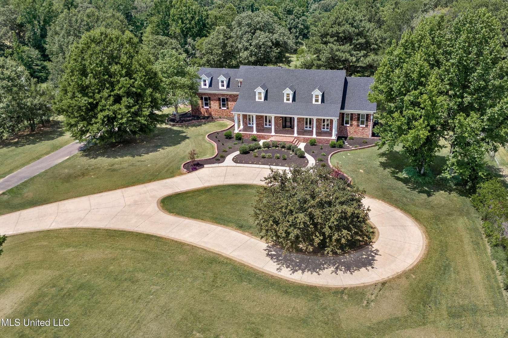9.44 Acres of Land with Home for Sale in Byhalia, Mississippi