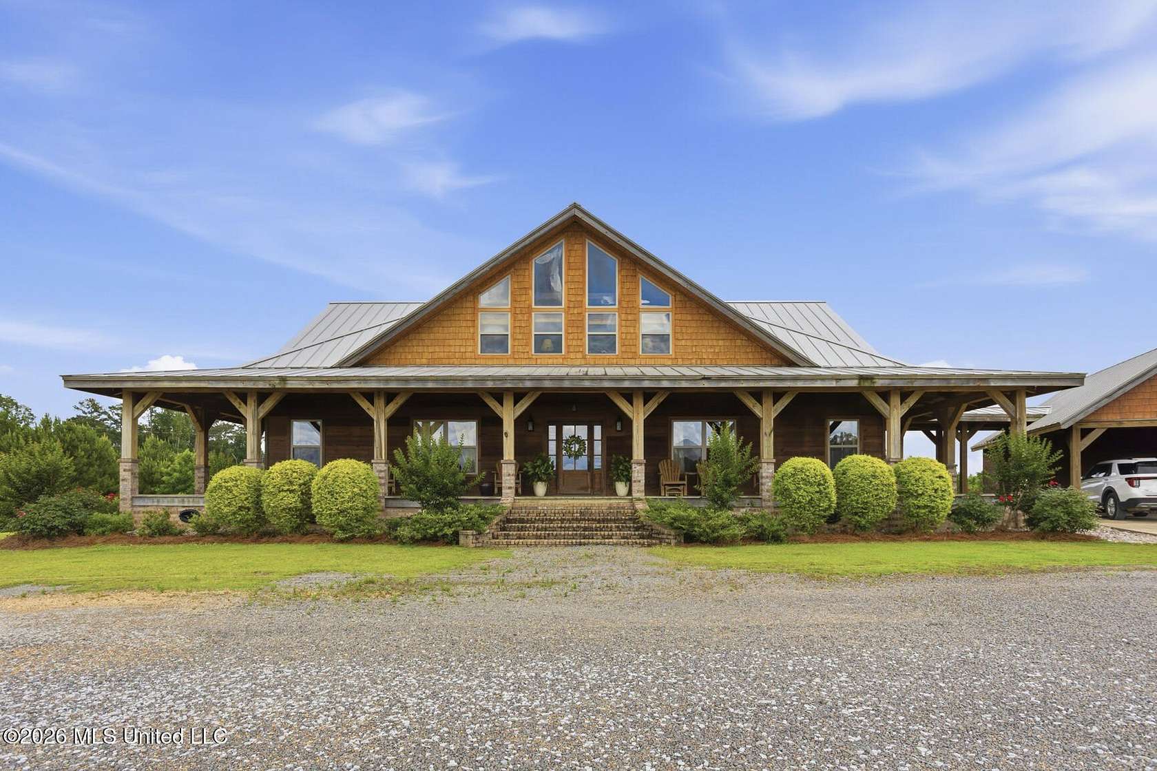180 Acres of Land with Home for Sale in Forest, Mississippi