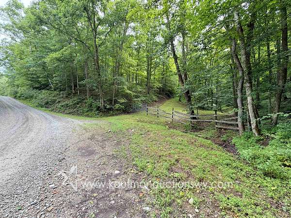 31 Acres of Recreational Land for Auction in Pullman, West Virginia