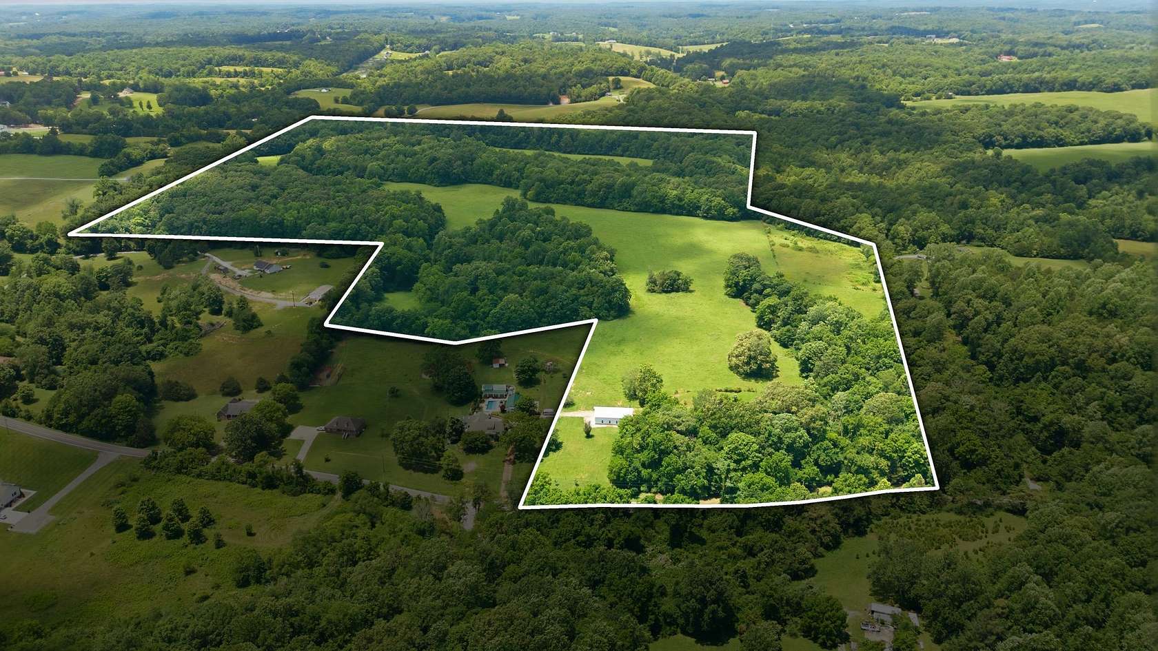 93 Acres of Improved Land for Sale in Charlotte, Tennessee
