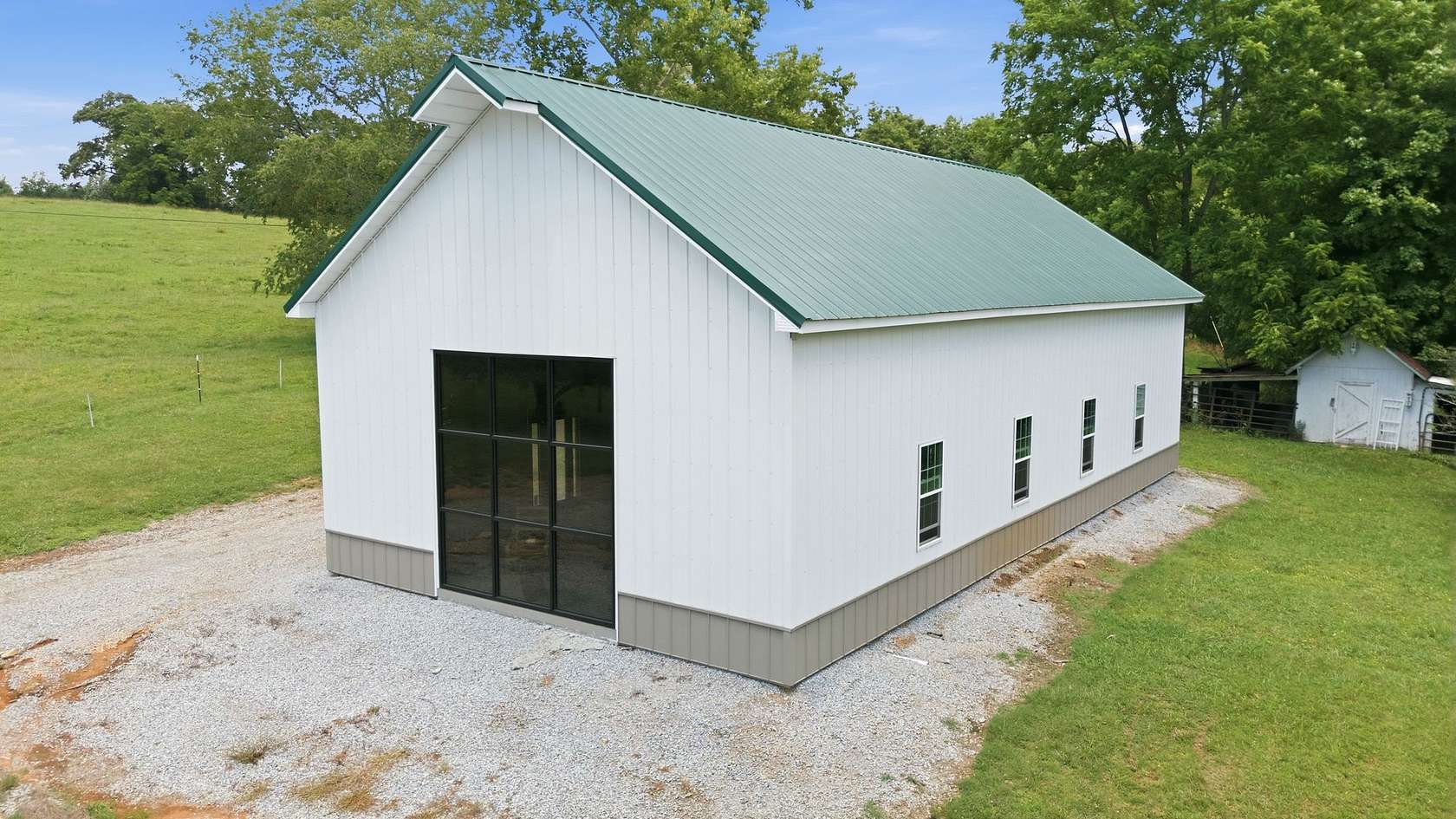 91 Acres of Improved Land for Sale in Charlotte, Tennessee