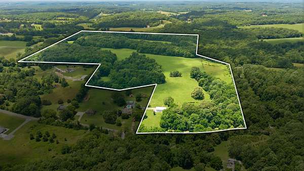 93 Acres of Improved Land for Sale in Charlotte, Tennessee