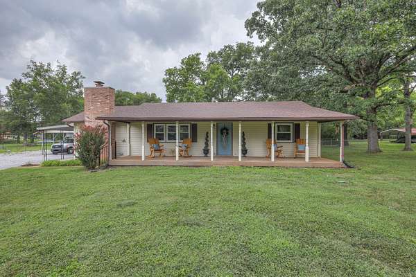 1.6 Acres of Land with Home for Sale in Murfreesboro, Tennessee