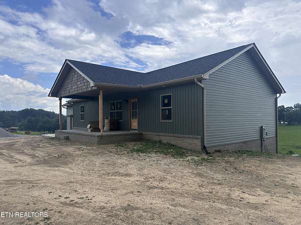 1.5 Acres of Land with Home for Sale in Jamestown, Tennessee