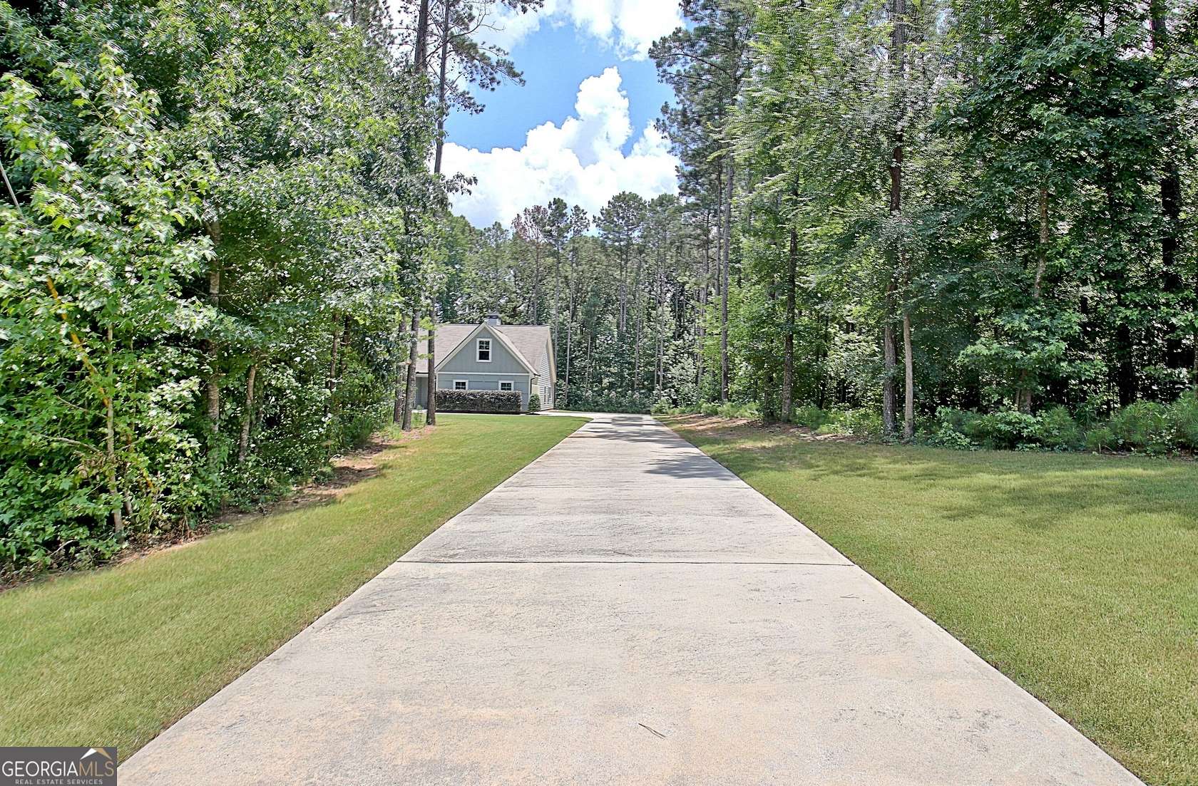 4 Acres of Land with Home for Sale in Senoia, Georgia