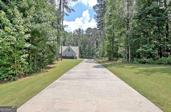 4 Acres of Land with Home for Sale in Senoia, Georgia