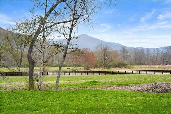 29 Acres of Land with Home for Sale in Sautee-Nacoochee, Georgia