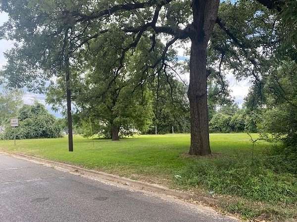 0.5 Acres of Mixed-Use Land for Sale in Athens, Texas
