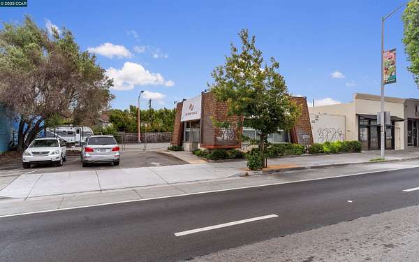 0.2 Acres of Commercial Land for Sale in Albany, California