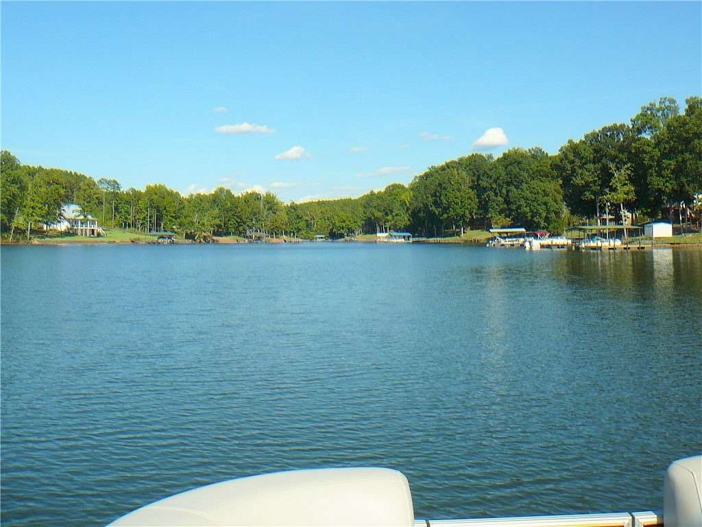 1 Acre of Residential Land for Sale in Iva, South Carolina