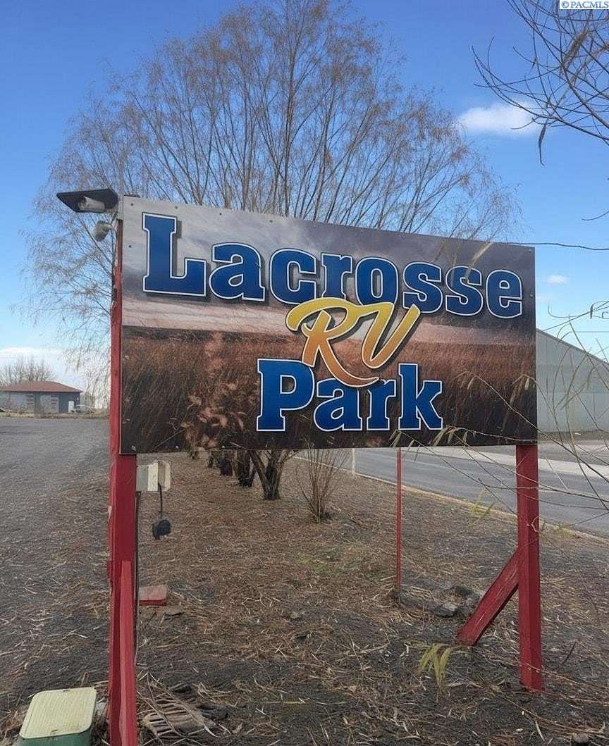 0.8 Acres of Commercial Land for Sale in LaCrosse, Washington